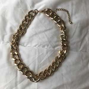 Thick gold chain necklace